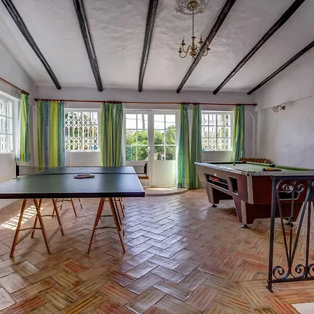 Montenegro - Superbly Located Family