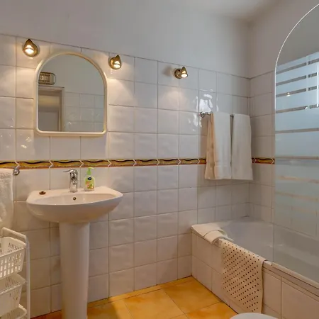 Montenegro - Superbly Located Family