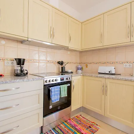 Villa Montenegro - Superbly Located Family *
