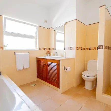 Montenegro - Superbly Located Family Villa Carvoeiro (Lagoa)