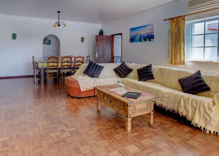 Montenegro - Superbly Located Family Villa *