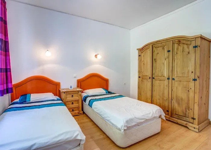 Montenegro - Superbly Located Family * Carvoeiro (Lagoa)